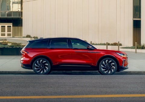 2025 Lincoln Nautilus® SUV with the available Jet Appearance Package and Hybrid transmission. | Oliver Lincoln in Plymouth IN