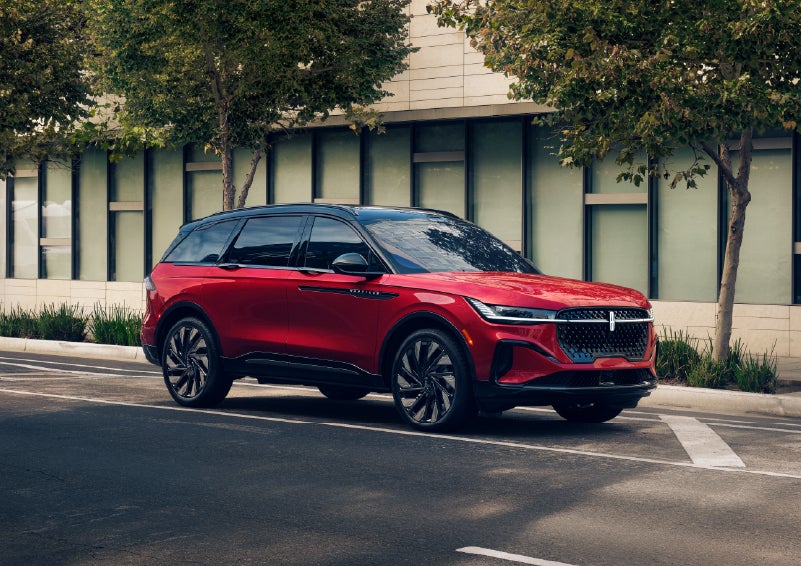 2026 Lincoln Nautilus® SUV with the available Jet Appearance Package and Hybrid transmission. | Oliver Lincoln in Plymouth IN