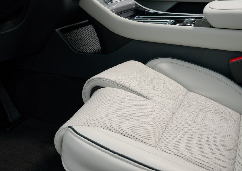 The front passenger Perfect Position seat is shown with the thigh extender adjusted.| Oliver Lincoln in Plymouth IN