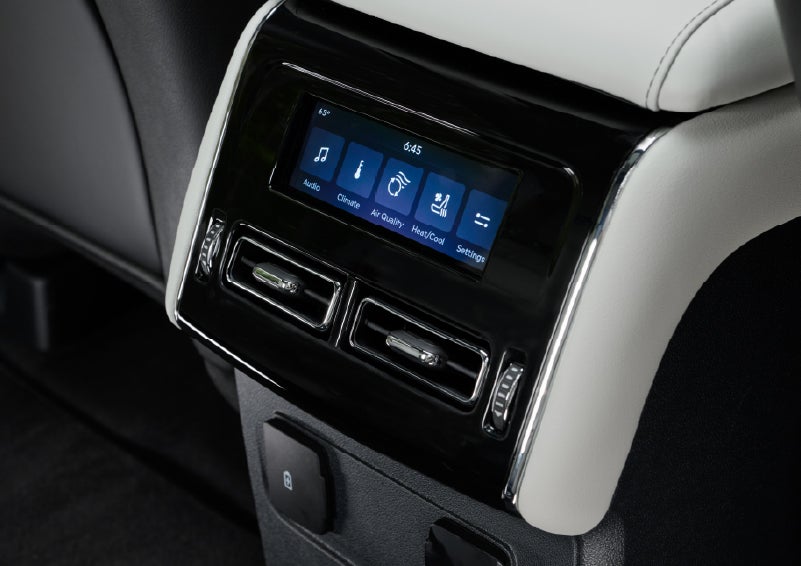 The second row touch screen displays audio and temperature control settings. | Oliver Lincoln in Plymouth IN